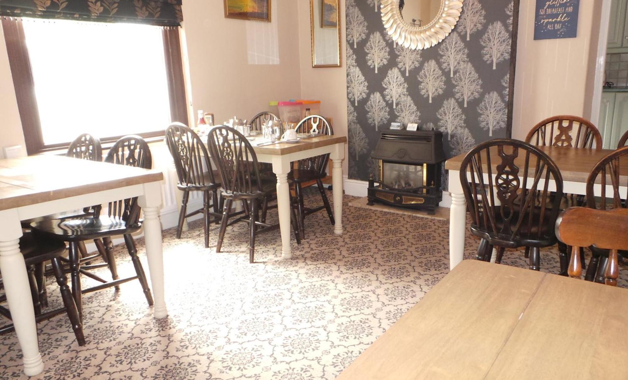 Tynedale Guest House 펜리스 외부 사진